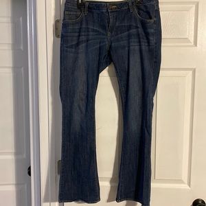 Simply Vera Vera Wang size 12 boot cut jeans.
